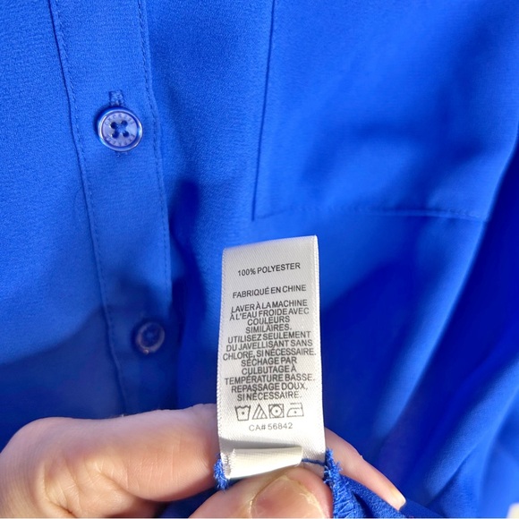 Express Vibrant Bright Blue Women's V Neck Button-Up Blouse - Picture 7 of 9